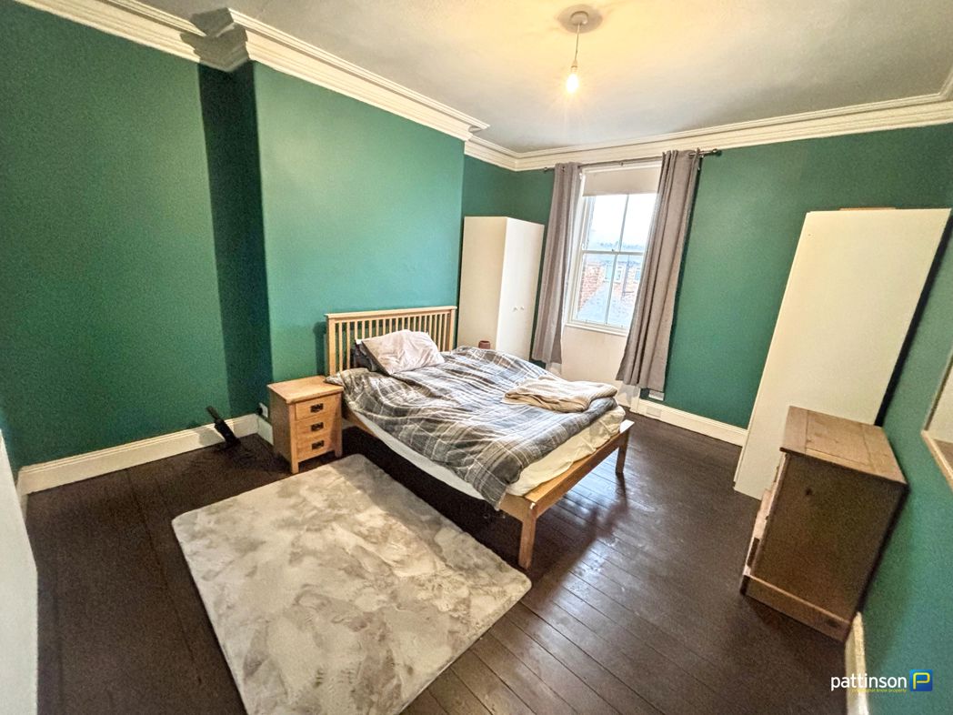 Property image 16 of 23