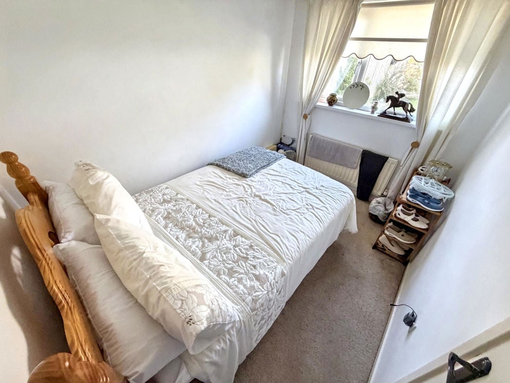 Property image 11 of 17