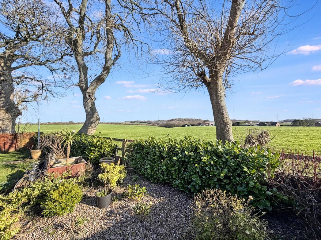 Property image 15 of 17