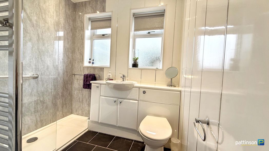 Property image 16 of 22