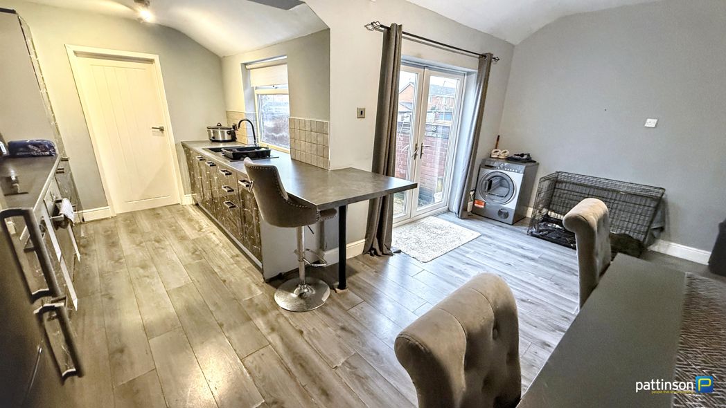 Property image 3 of 19