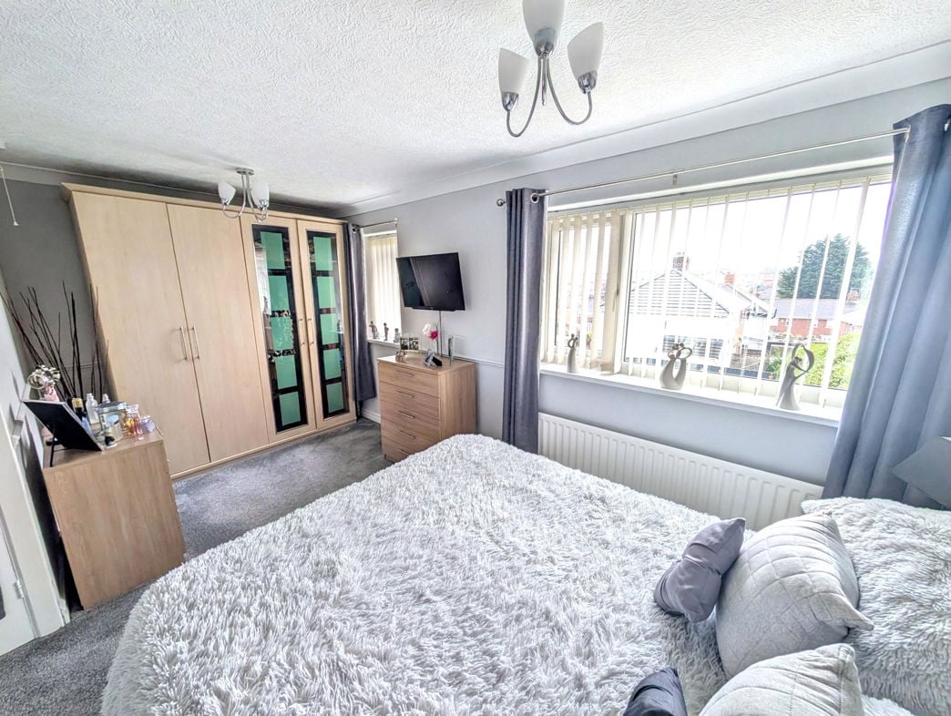 Property image 10 of 15
