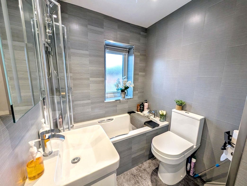 Property image 12 of 15