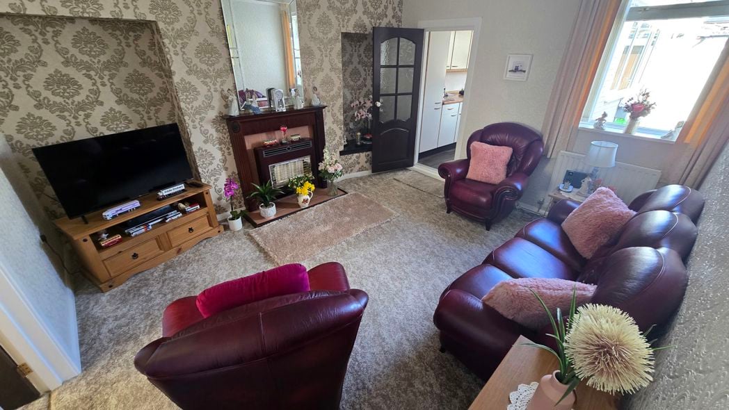 Property image 2 of 10
