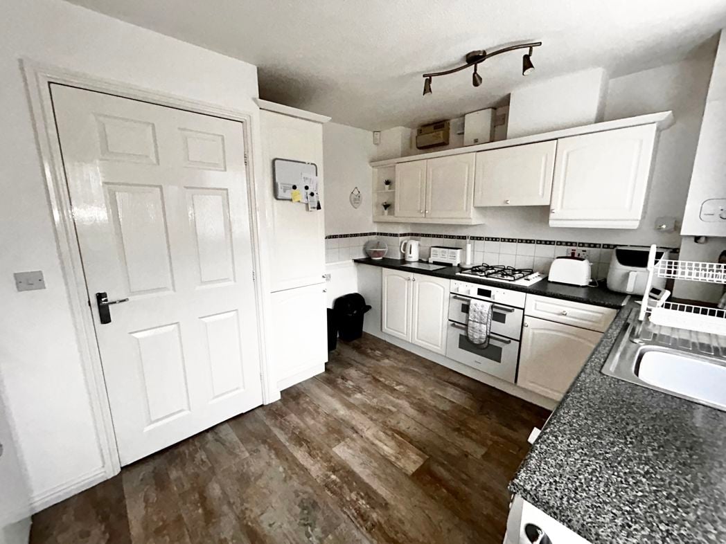 Property image 6 of 13
