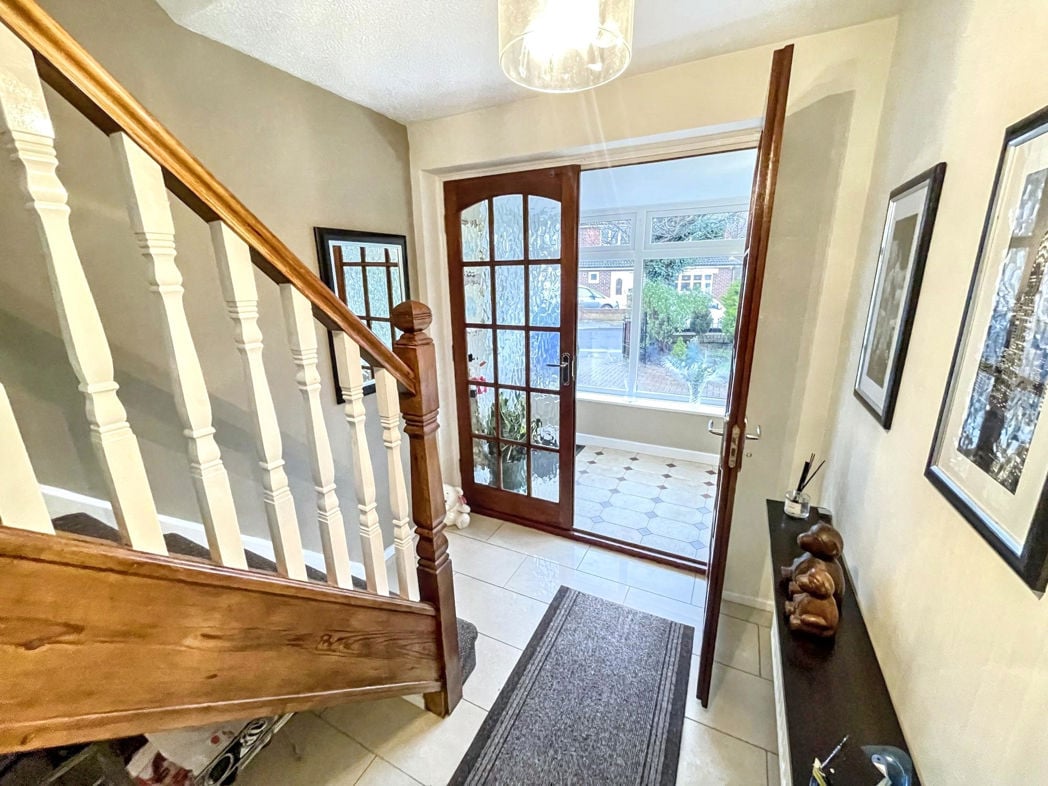 Property image 4 of 19