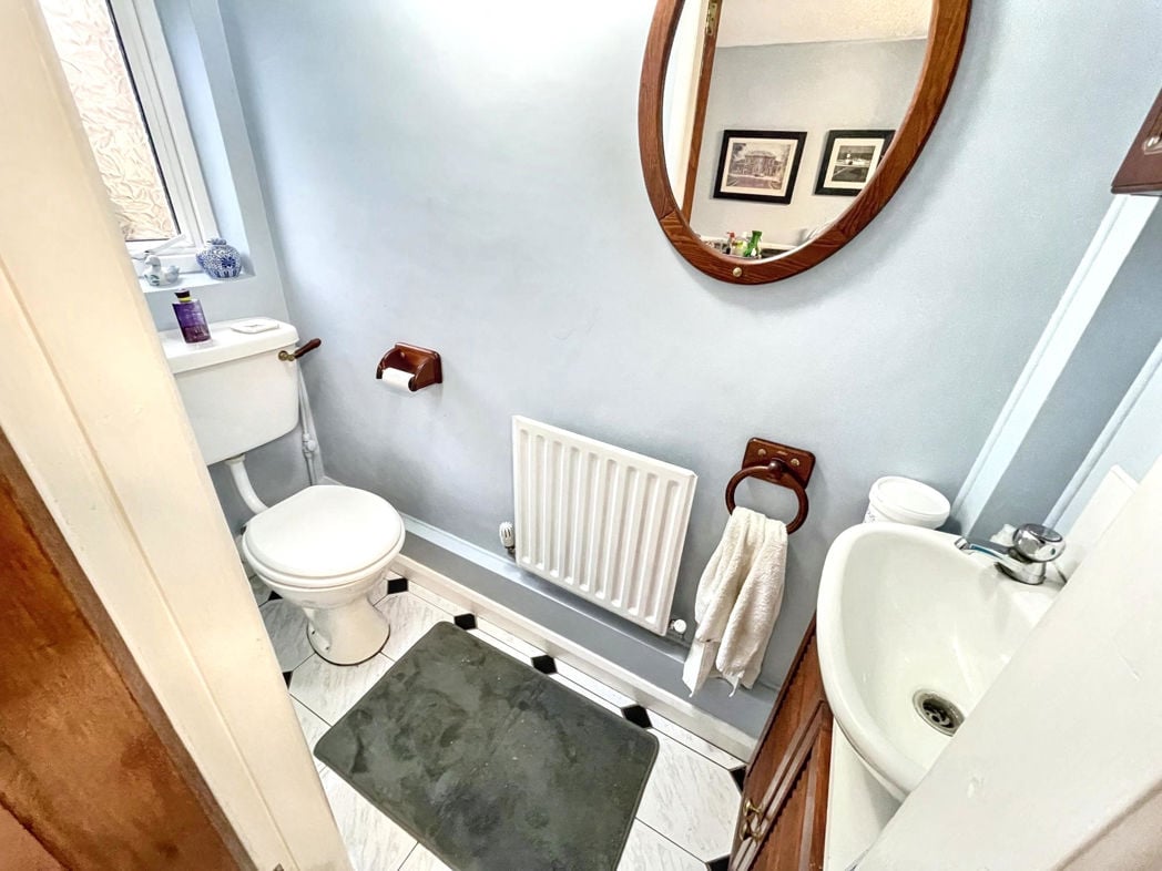 Property image 11 of 19