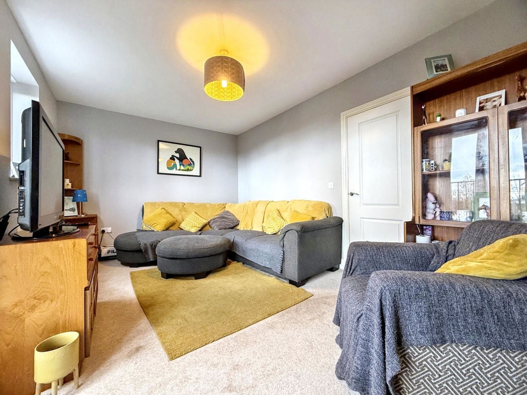 Property image 12 of 24