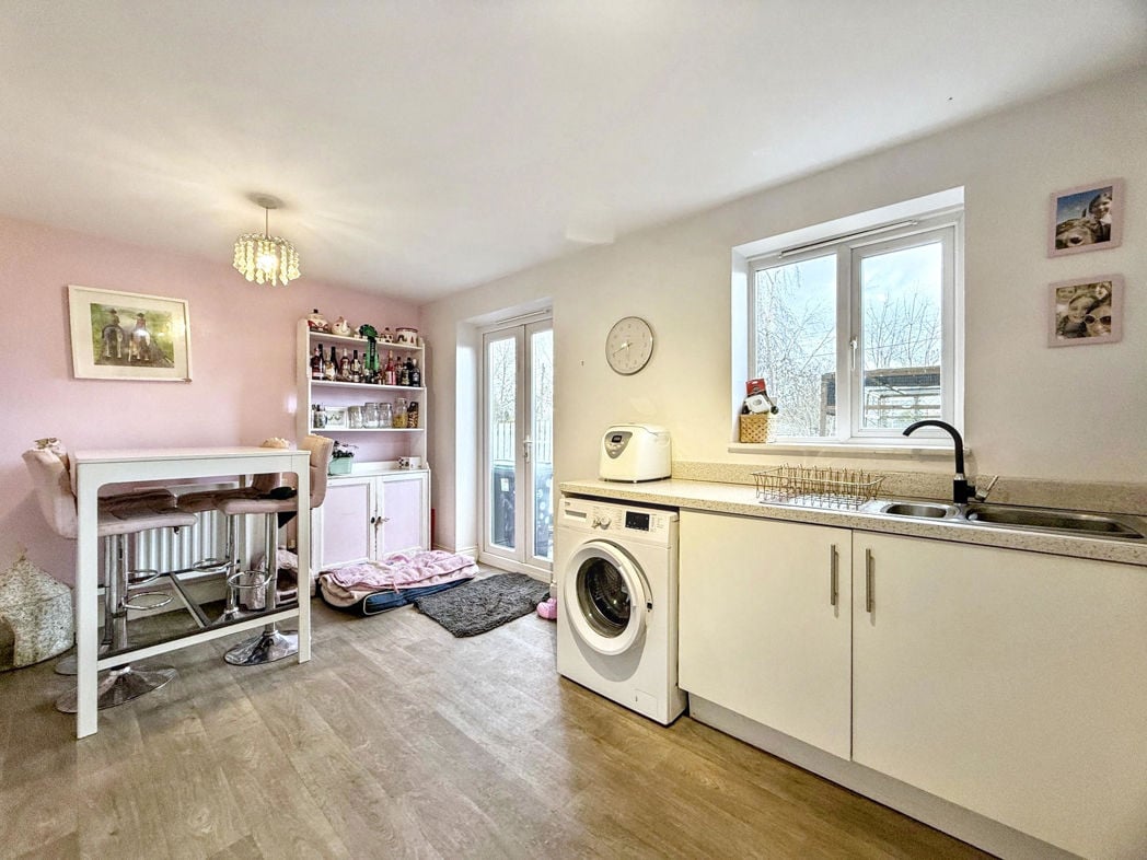 Property image 7 of 24