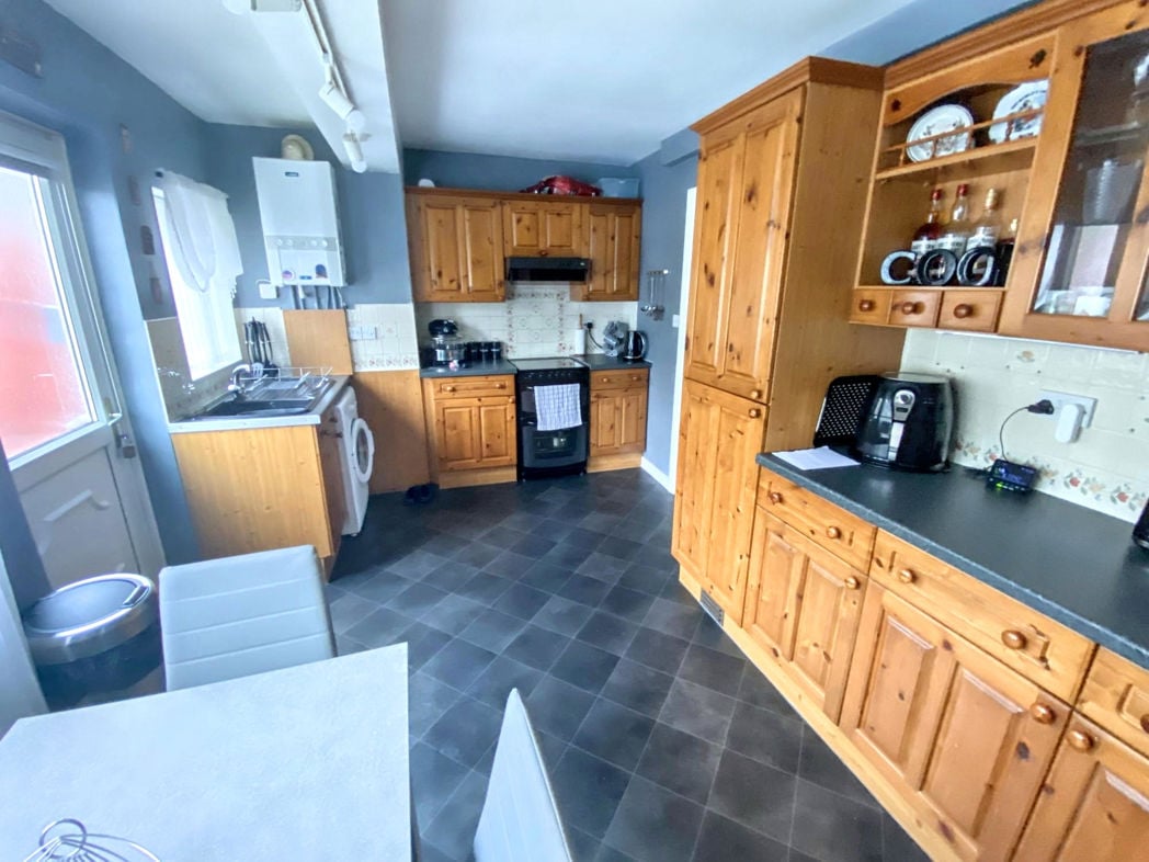 Property image 3 of 8