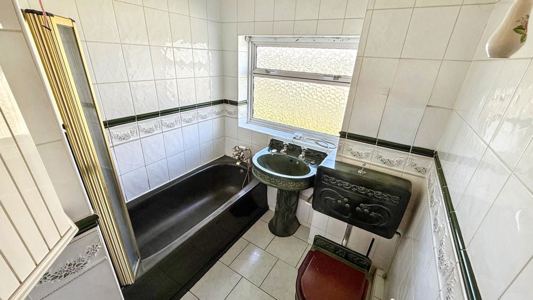 Property image 16 of 22