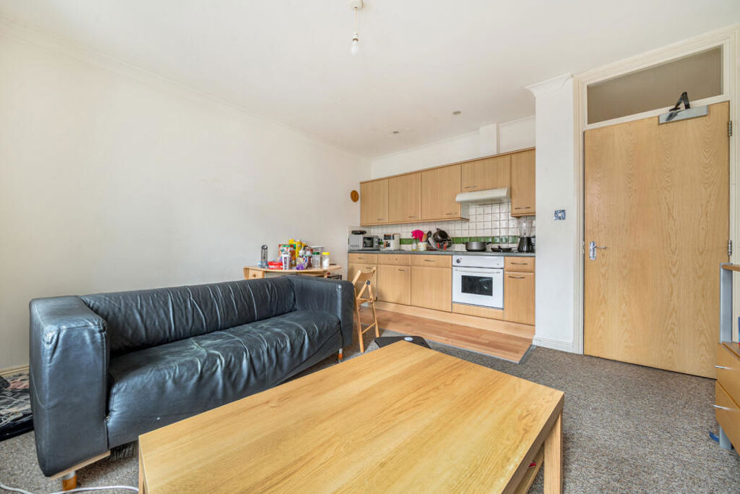 Property image 4 of 11
