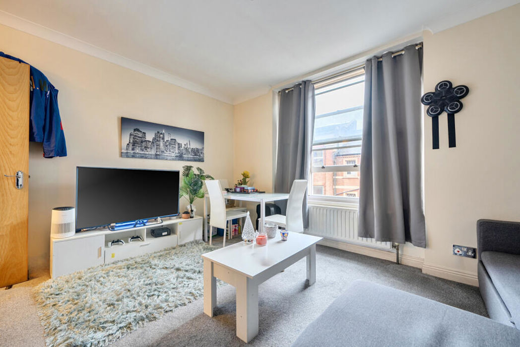 Property image 4 of 14