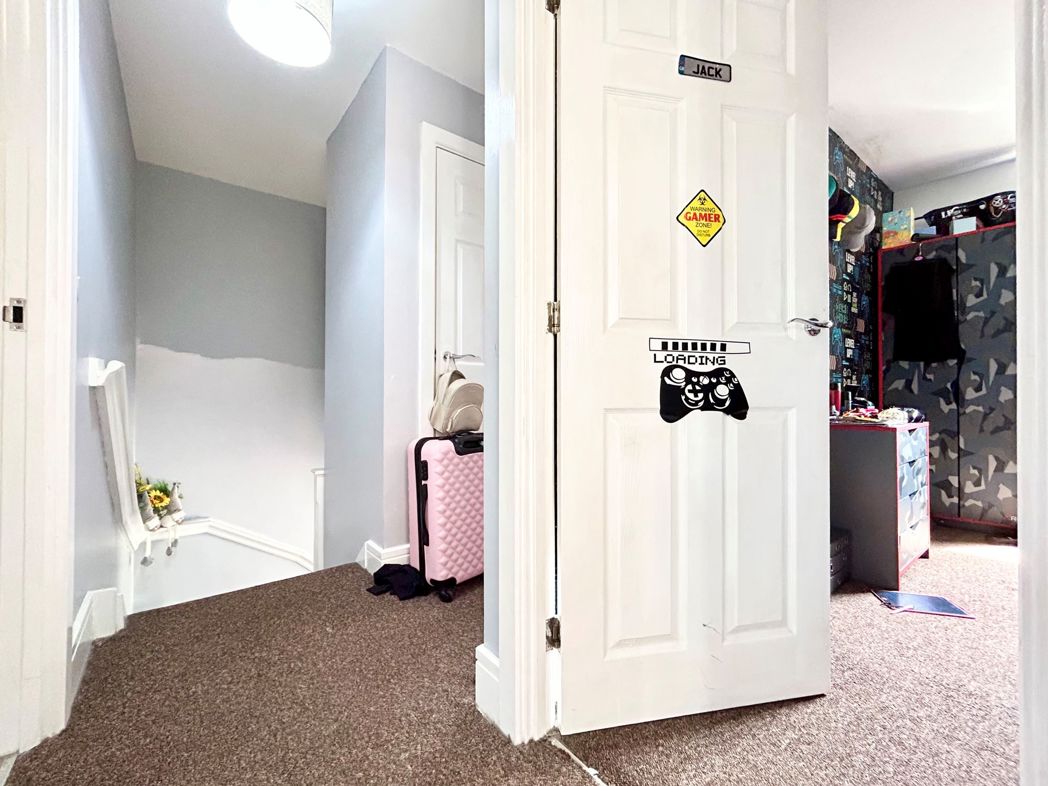 Property image 8 of 16