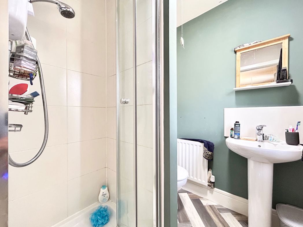 Property image 11 of 16