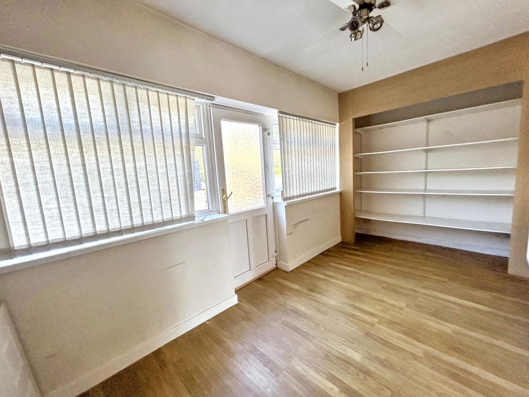 Property image 2 of 12