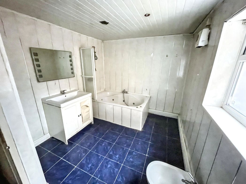Property image 4 of 10