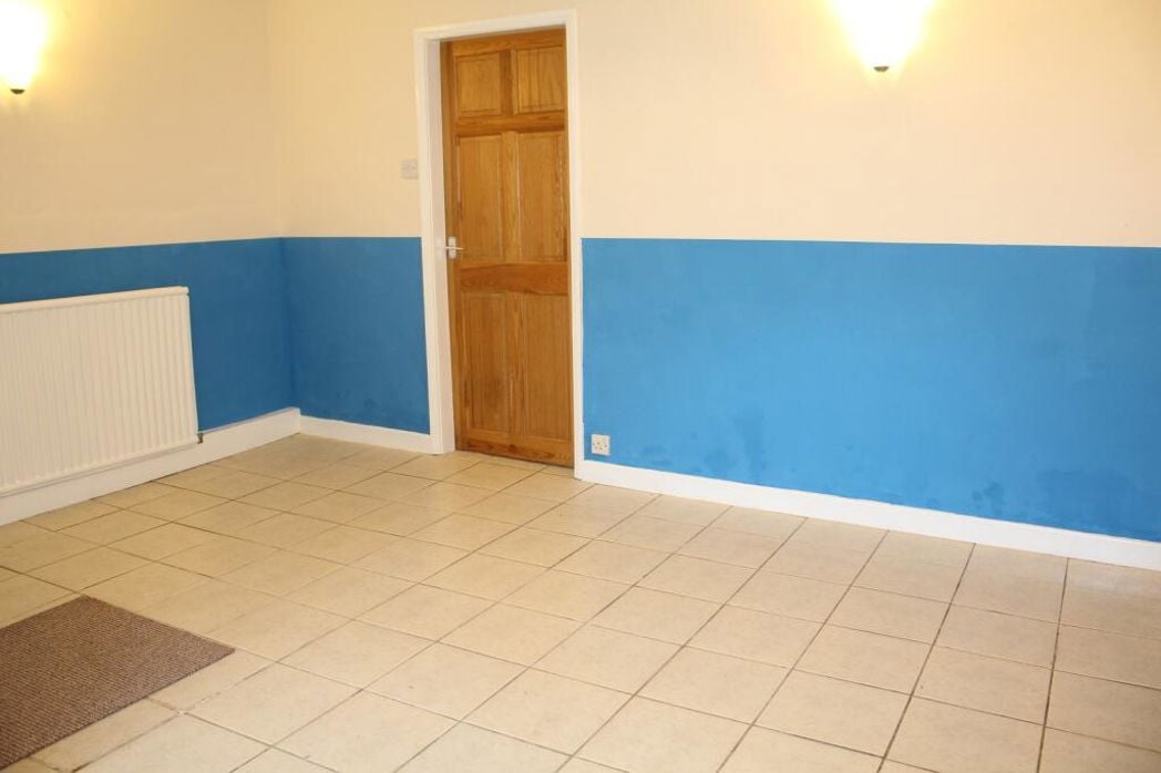 Property image 2 of 11