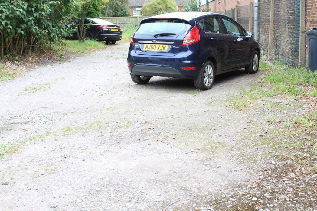 Property image 3 of 11
