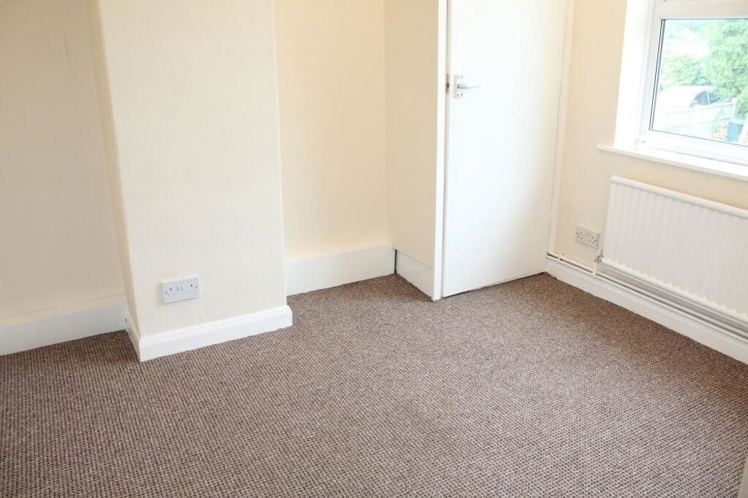 Property image 4 of 11