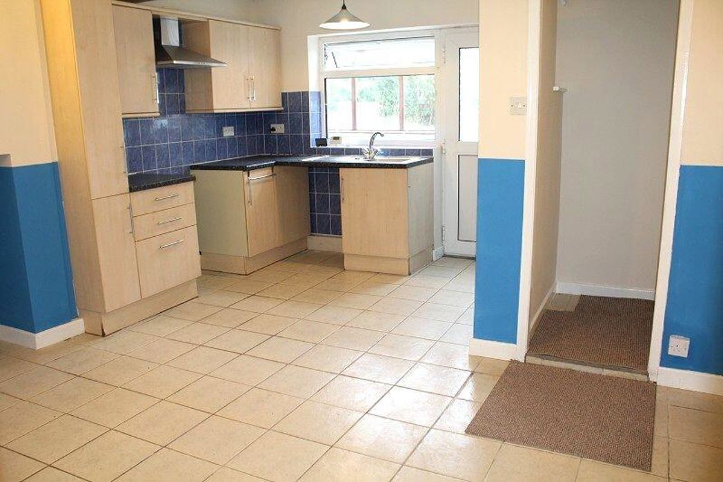 Property image 6 of 11
