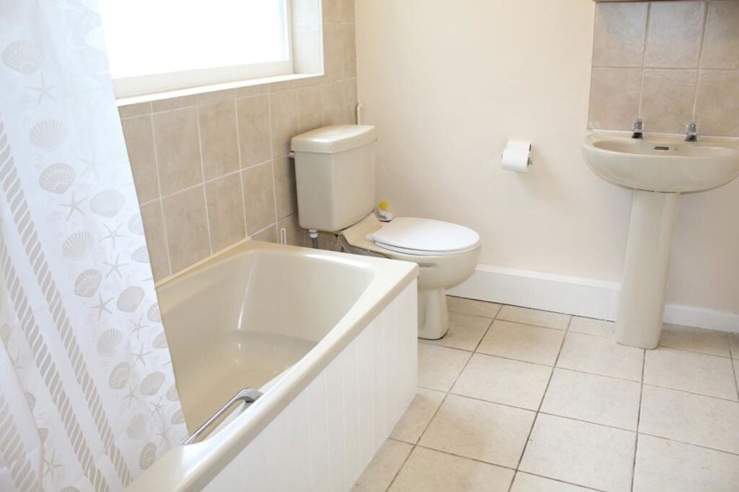 Property image 10 of 11