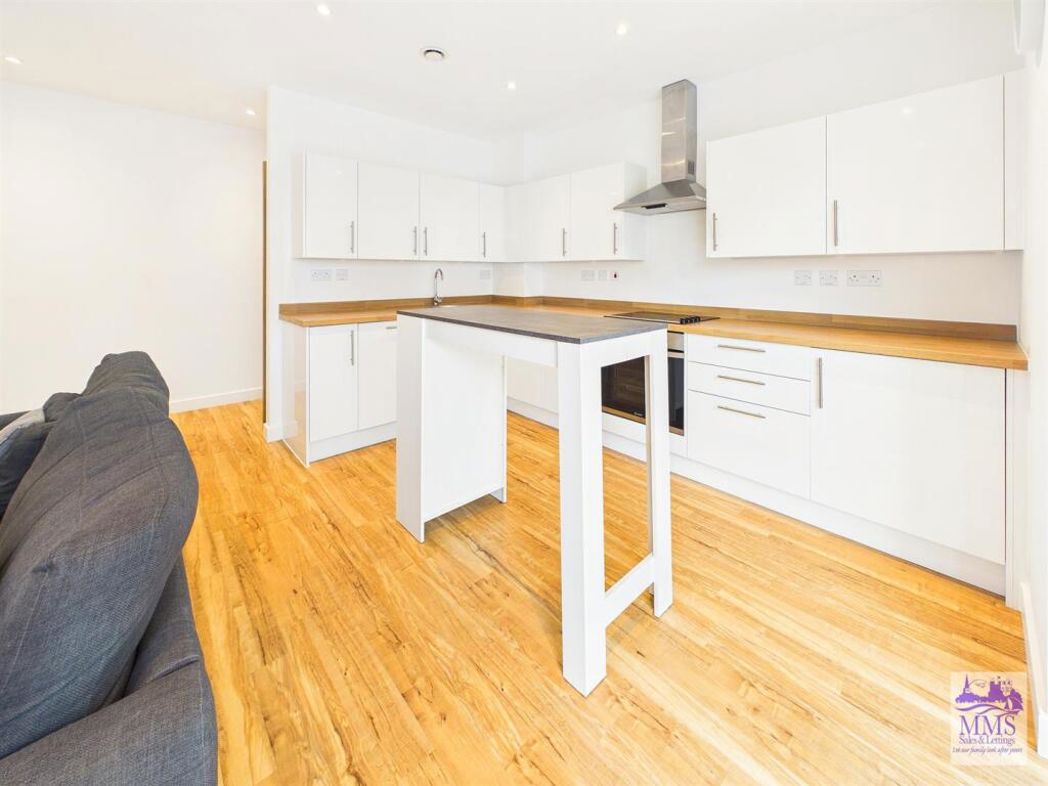 Property image 8 of 14