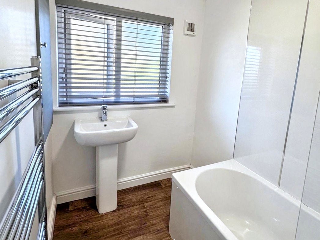 Property image 6 of 28