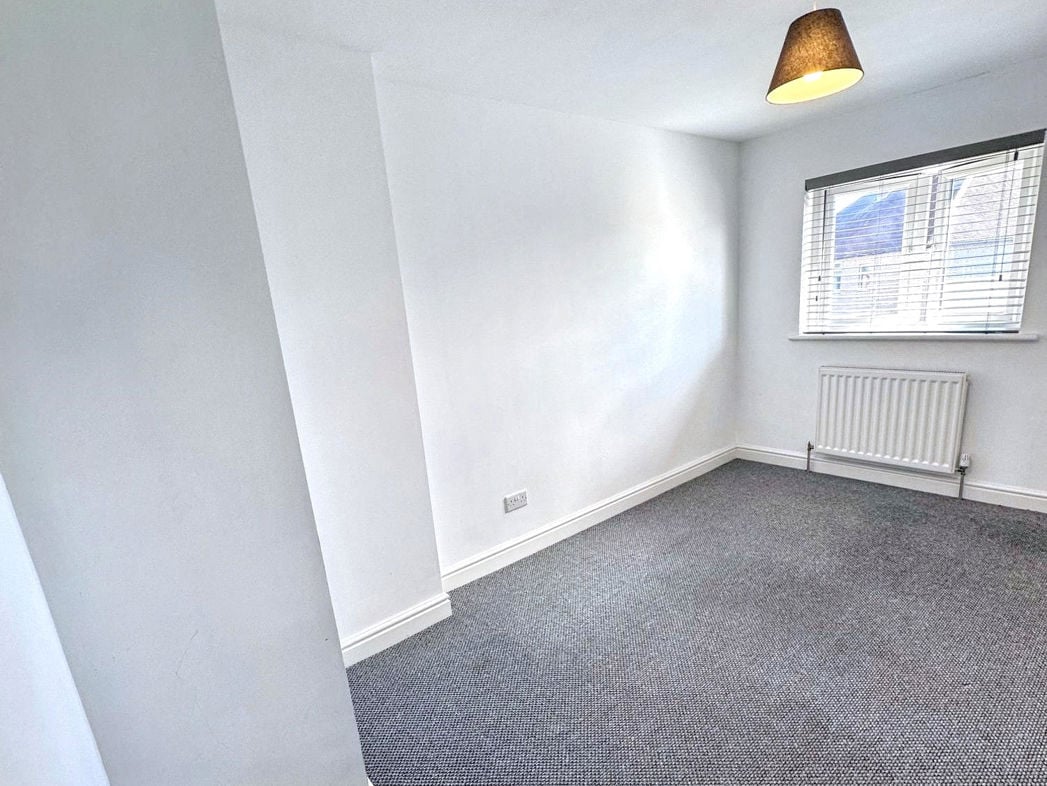 Property image 7 of 28