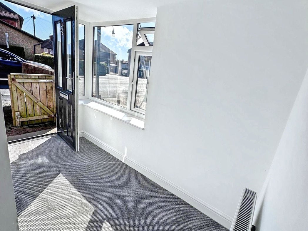 Property image 11 of 28
