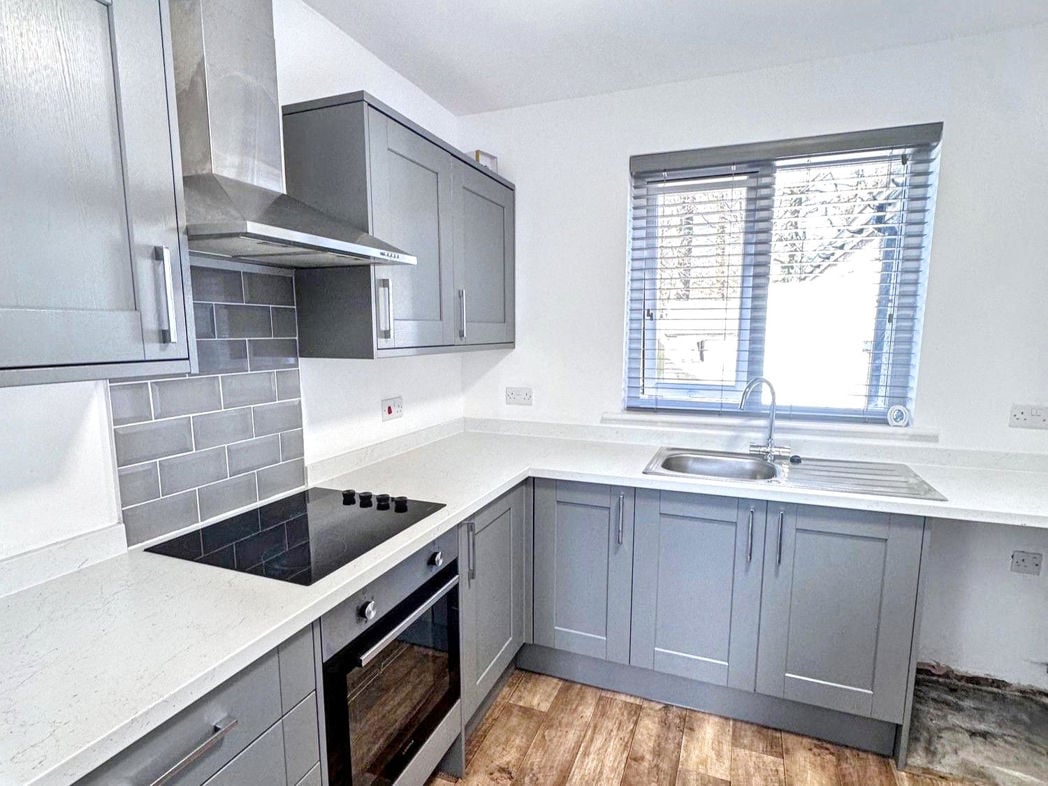 Property image 3 of 28