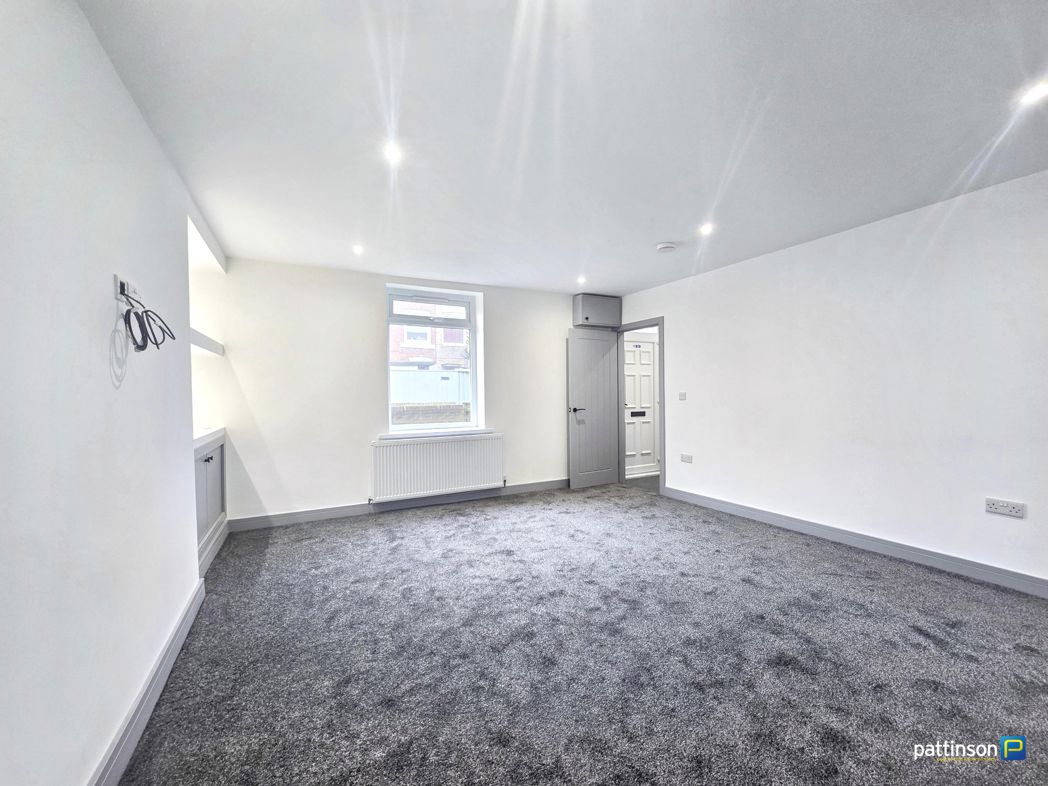 Property image 5 of 12