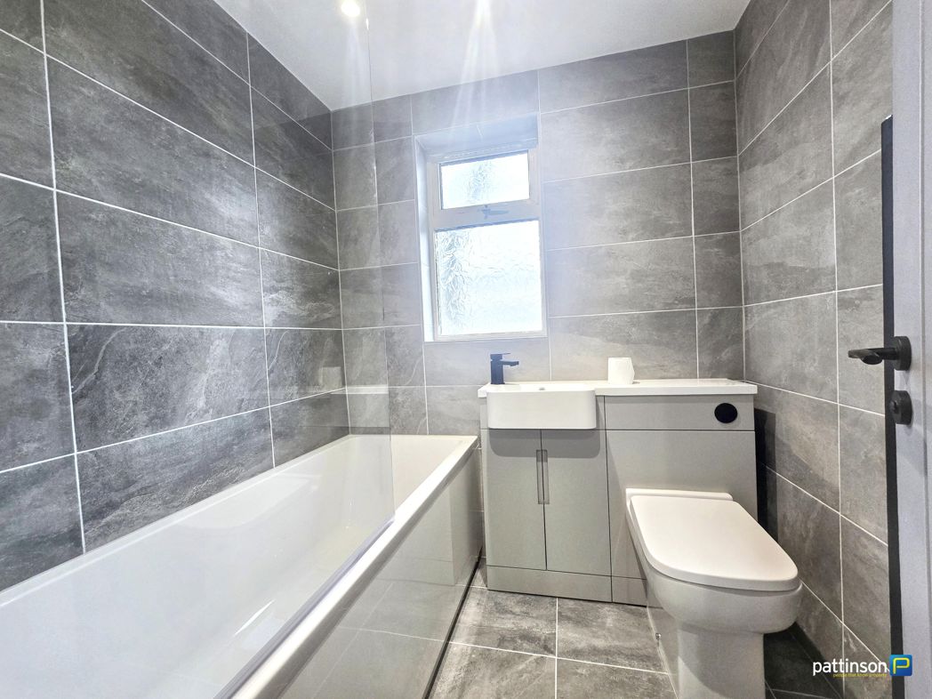 Property image 3 of 12