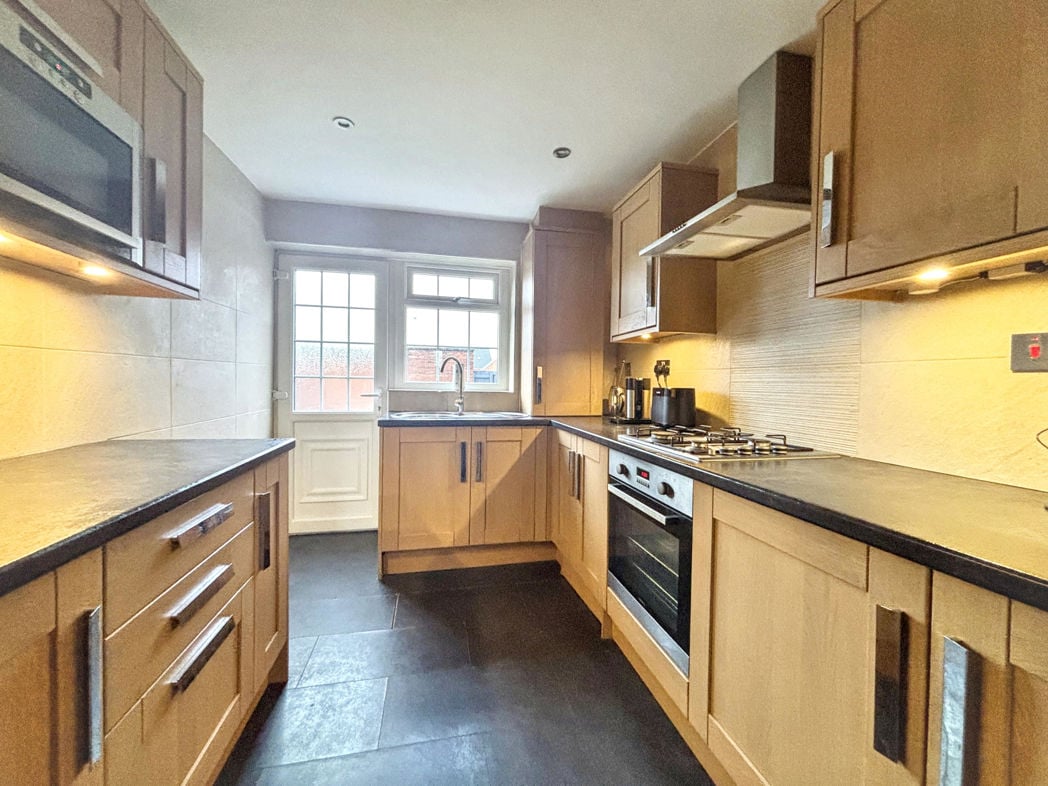 Property image 8 of 20