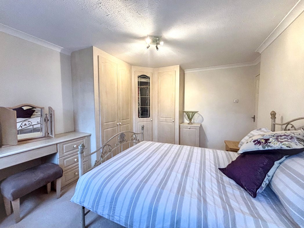 Property image 11 of 20