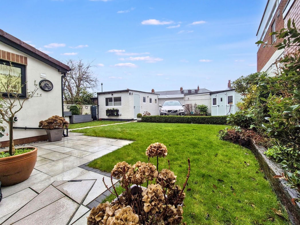 Property image 31 of 33