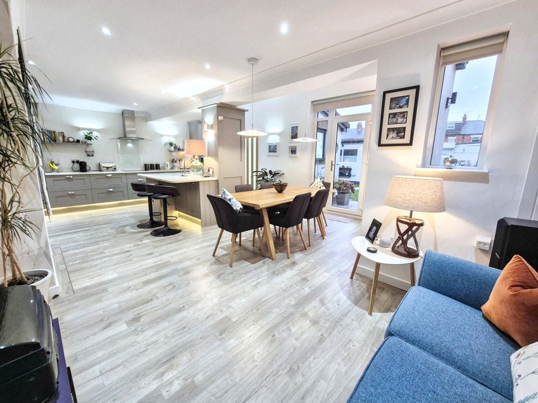 Property image 3 of 33