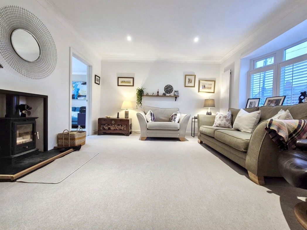 Property image 7 of 33