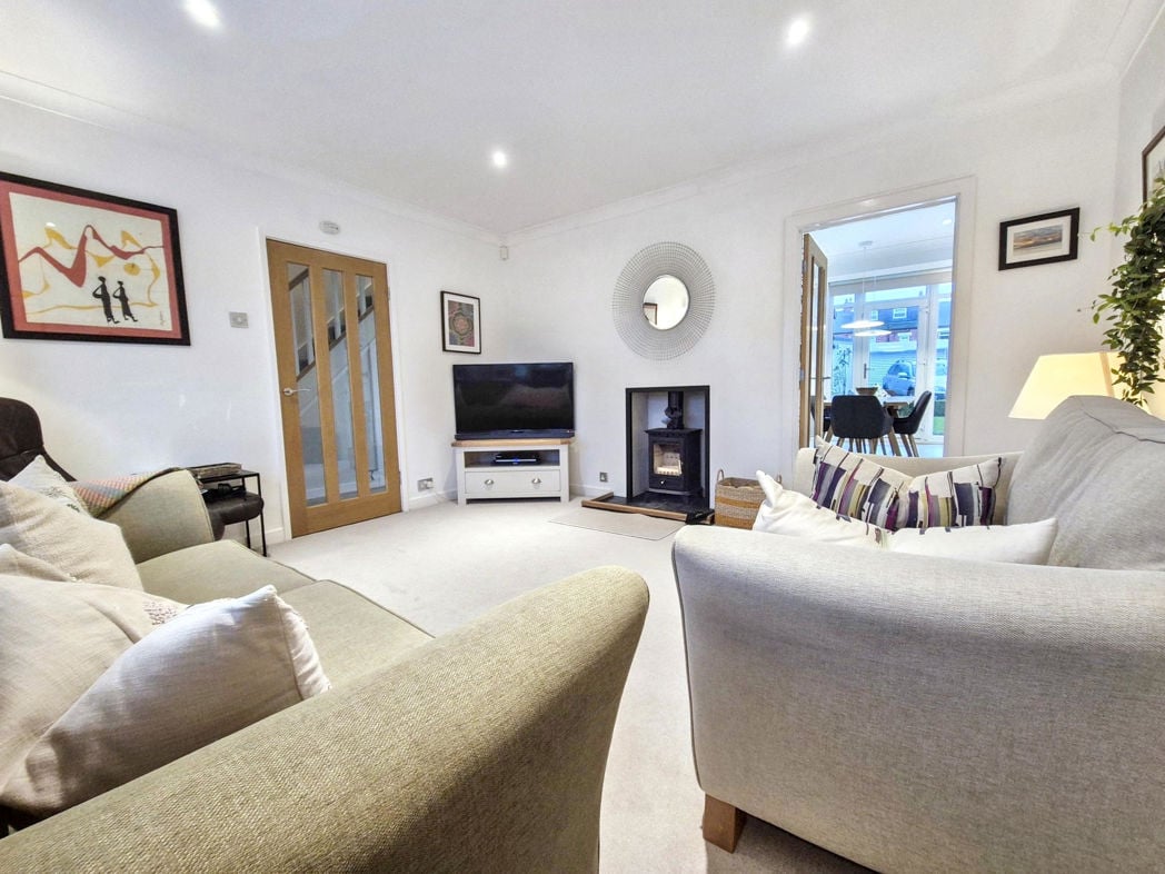 Property image 6 of 33
