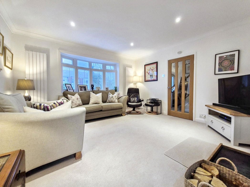 Property image 2 of 33