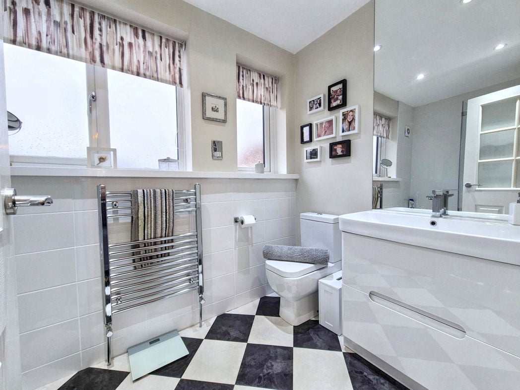 Property image 26 of 33