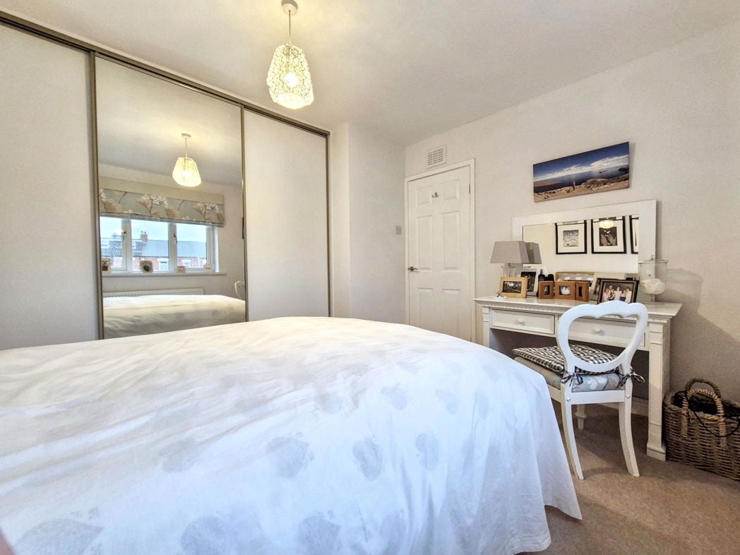 Property image 23 of 33