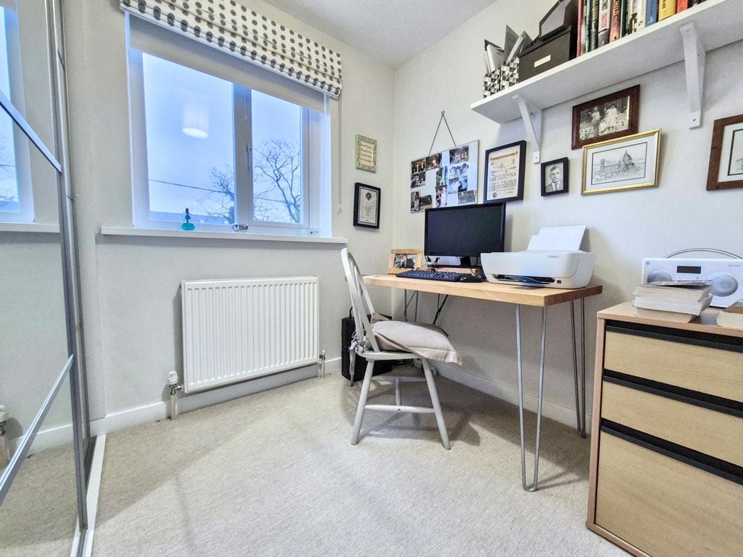 Property image 24 of 33
