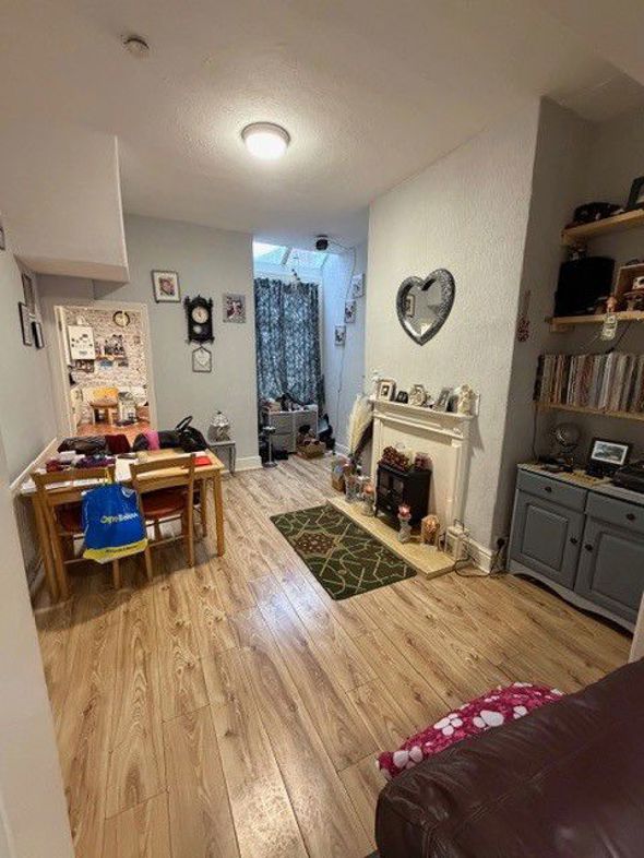 Property image 2 of 11