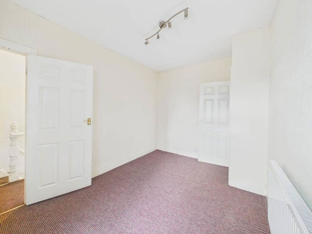 Property image 21 of 33