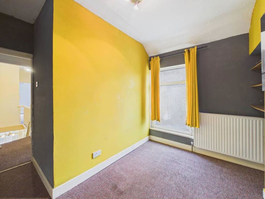 Property image 24 of 33
