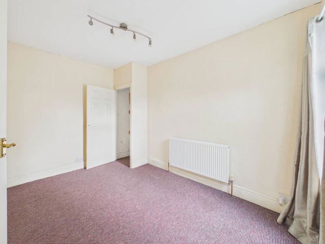 Property image 26 of 33