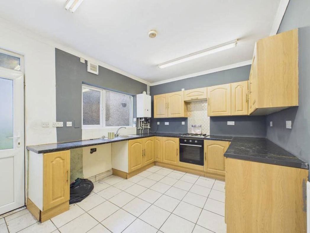 Property image 3 of 33