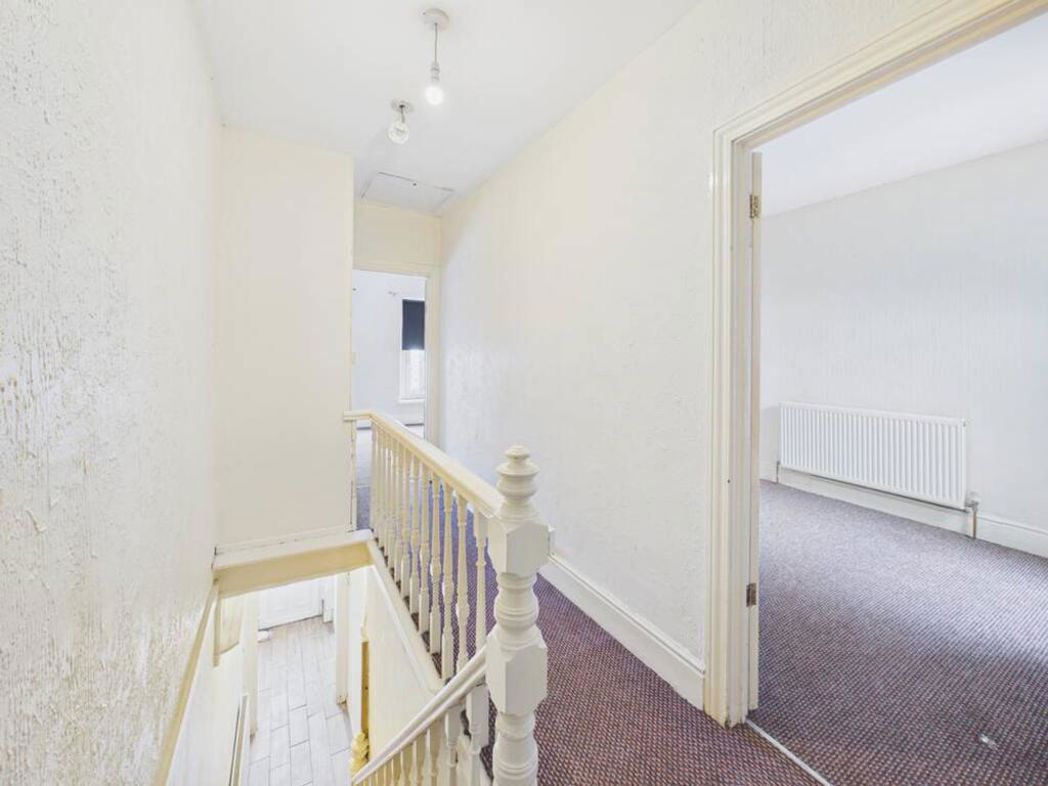 Property image 17 of 33