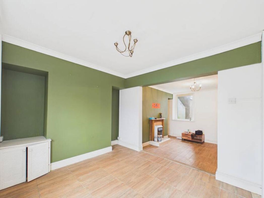 Property image 7 of 33